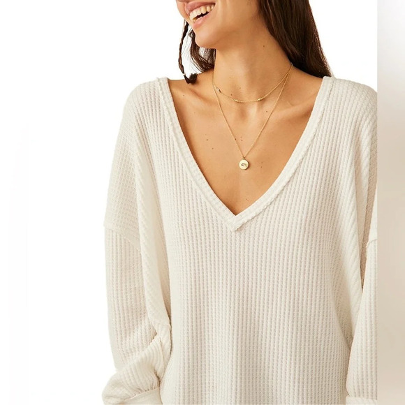 Free People Coraline Waffle Knit V-Neck Long Sleeve Thermal Size Small - Picture 4 of 7